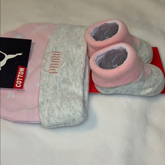 [ Puma ] Newborn Baby Girl’s Pink Hat & Bootie NWT - Picture 4 of 5